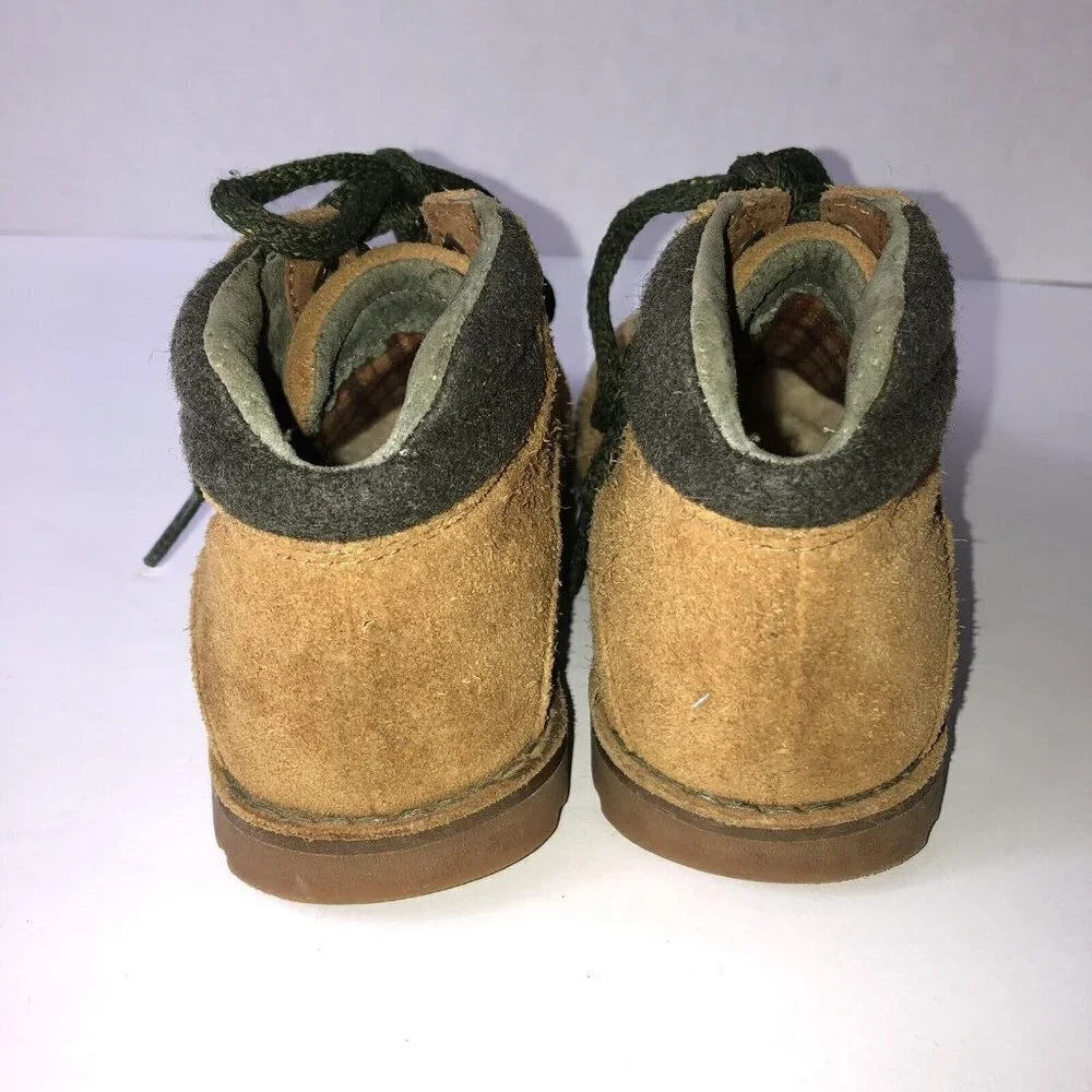 UGG Chestnut Suede Lace-Up Booties High Top Kids Unisex Size 9 Boots